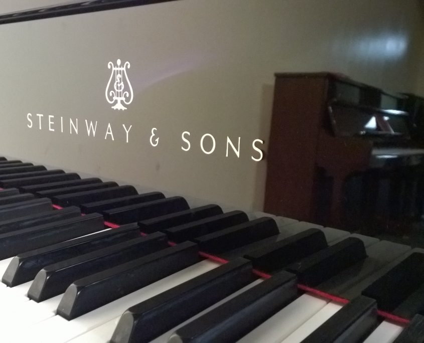 Steinway & Sons Sterling D