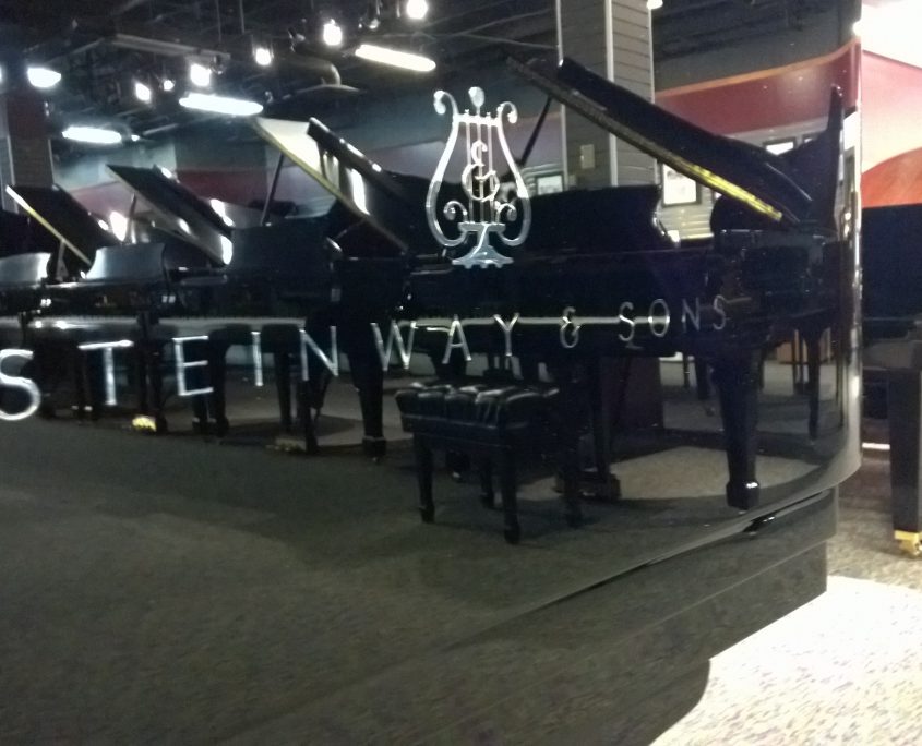 Steinway & Sons Sterling D