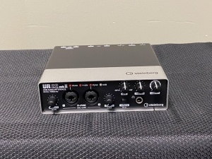 front of audio interface ur22