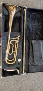 Picture of Yamaha rigger trombone in it's case